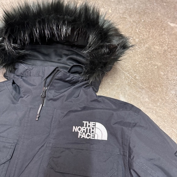 The North Face Men’s Gotham Jacket iii black color 874RGOE - Picture 3 of 9